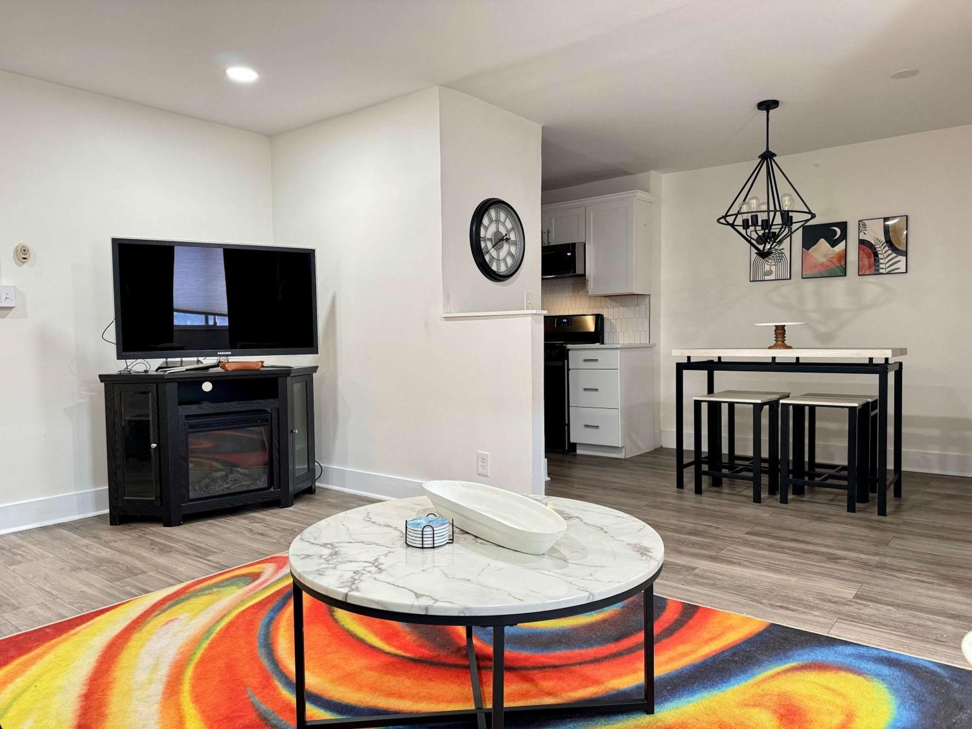 2B1B Modern Downtown Atl Condo W 1 Free Parking Lm1007 Атланта Экстерьер фото